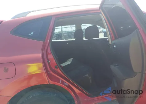 2014 Nissan Rogue Select S z USA, uszkodzony, nr VIN JN8AS5MVXEW200376